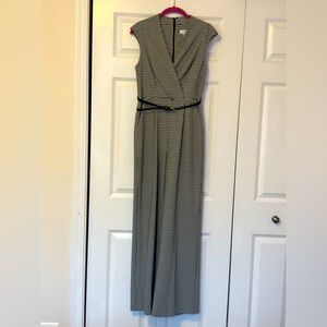 Calvin Klein New Never Worn Houndstooth Pantsuit with Black Belt, Size 4